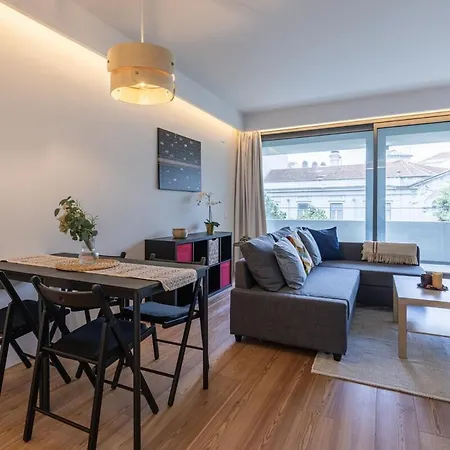 Casal Ribeiro 28 * Lissabon