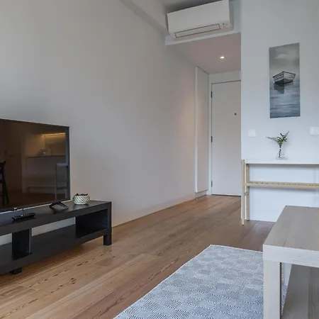 Casal Ribeiro 28 * Lisboa