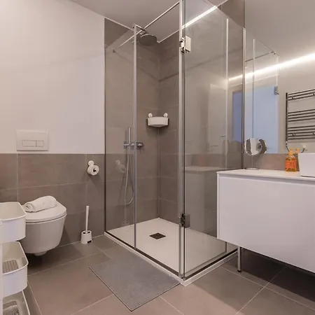 Casal Ribeiro 28 * Lisboa